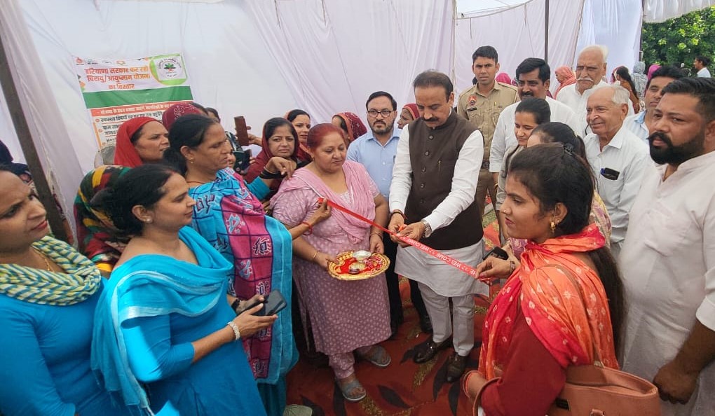 MLA Yogendra Rana inaugurated a health check-up camp organized under the Swasth Nari Sashakt Parivar Abhiyan.